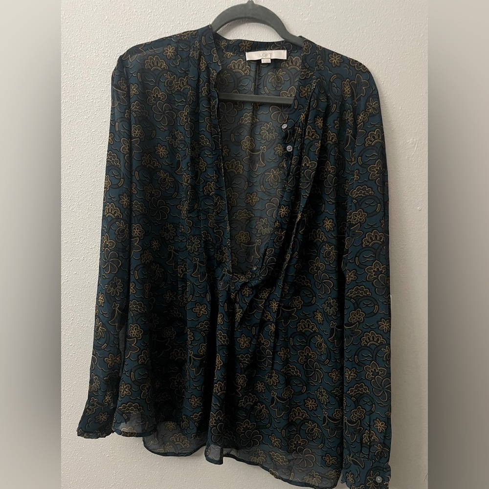 Ann Taylor LOFT teal floral sheer blouse w/ button front no collar